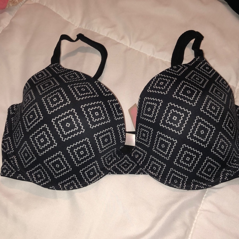 Victoria’s Secret Pink Wear Everywhere 34D